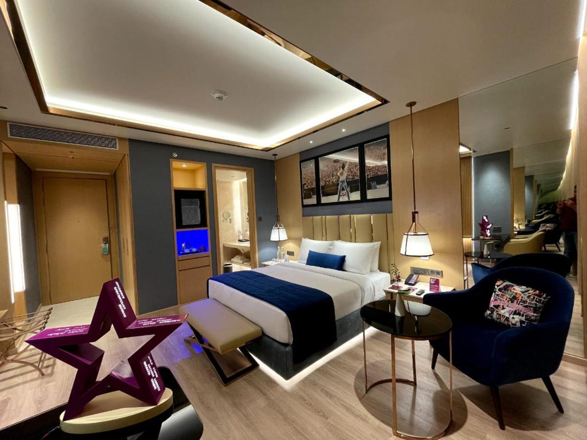 Planet Hollywood Thane Bagian luar foto